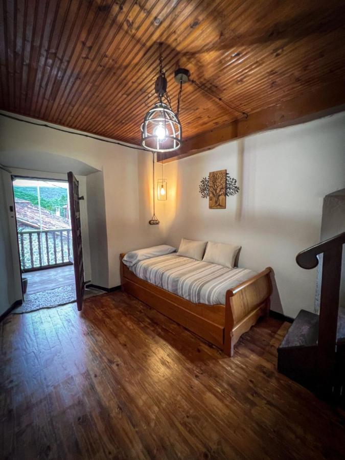 El Refugio Del Busgosu Villa Pen ภายนอก รูปภาพ