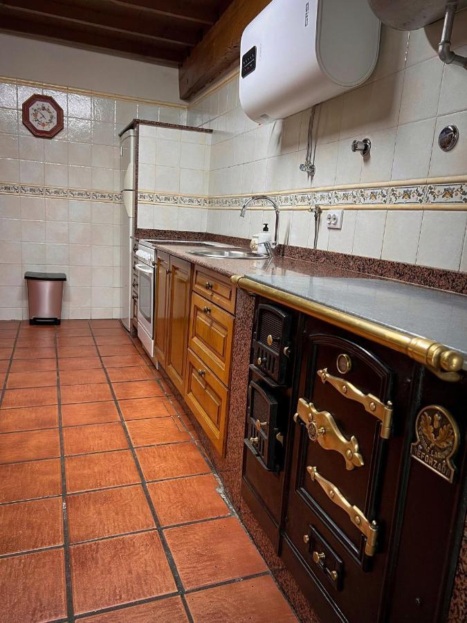 El Refugio Del Busgosu Villa Pen ภายนอก รูปภาพ