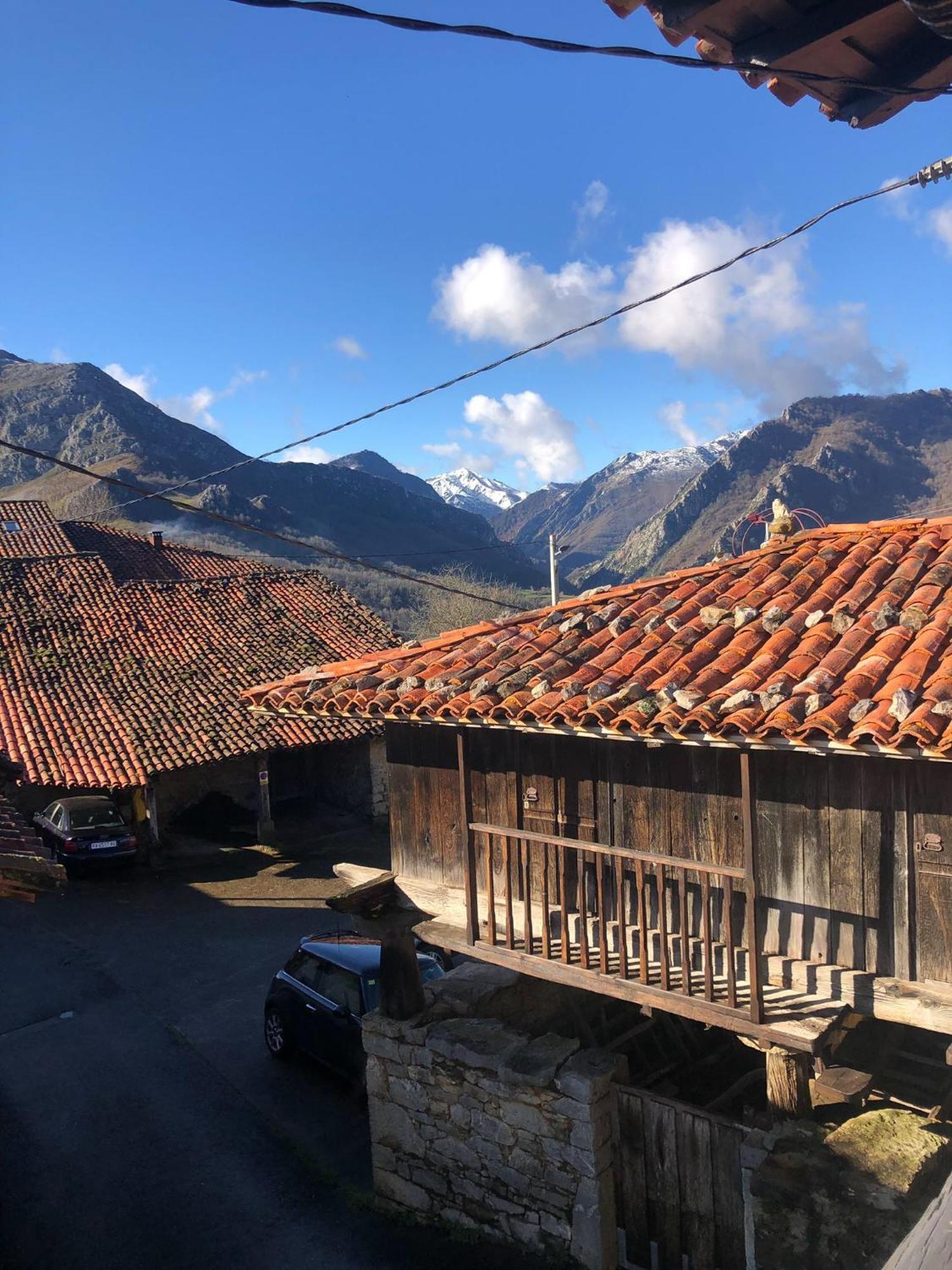 El Refugio Del Busgosu Villa Pen ภายนอก รูปภาพ